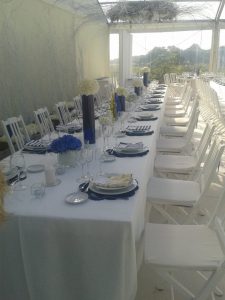 mesa de cerimonia branca
